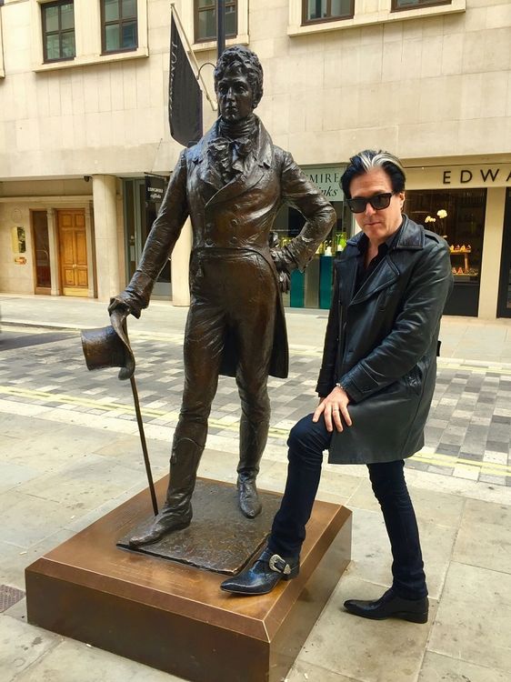 Mr Troy Van Leeuween and Mr Beau Brummel , a definite aesthetic connection !