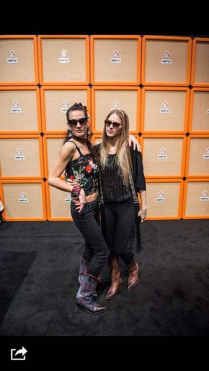 Looking hot in our Jeffery-West Quatro boots in midnight blue and tiger brown, the RIVAL SONS ladies