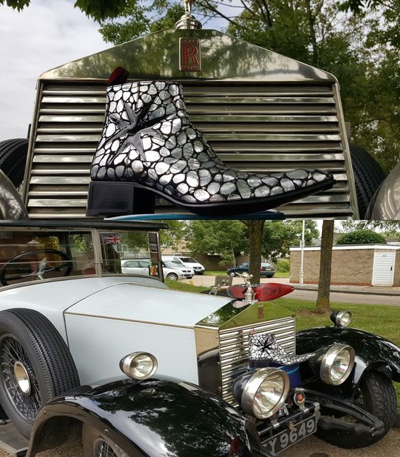 We think Mr. William's Vintage Roller is the perfect vehicle for cruising in his Crusader's!