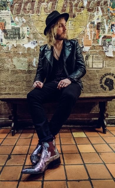 Tom from the Bad Flowers in Rochester Flashing Snake Chelsea boots