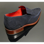 Melly 'Salvador' in the garden of good and evil slip on