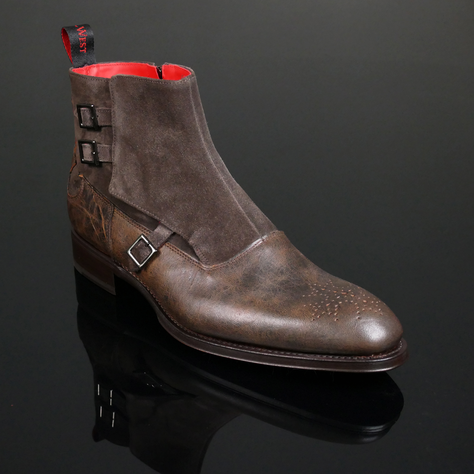 Page 'Magik' - Buckle detail zip boot